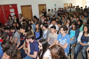 Gli studenti dell'Istituto Agostinelli